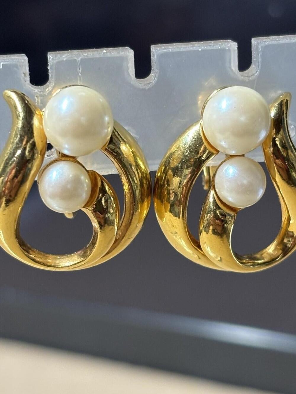 Vintage Avon 1980's Gold-Tone with Faux Pearl Designer Clip On Earrings